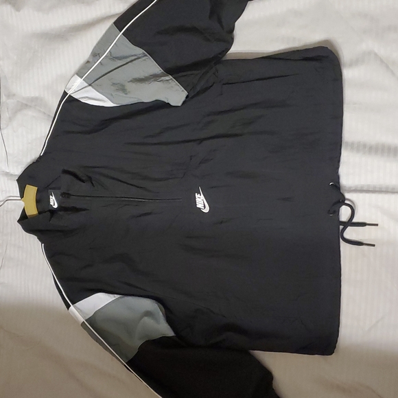 Women's Nike windbreaker - Picture 1 of 8